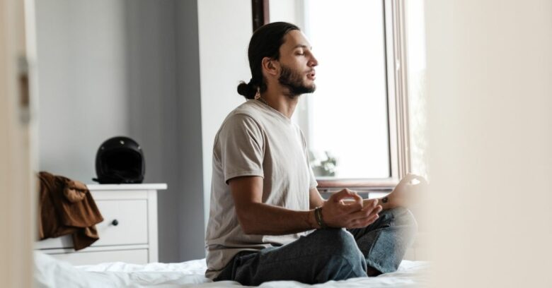 meditasi adalah kegiatan yang sangat baik untuk membuat kesehatan mental terjaga