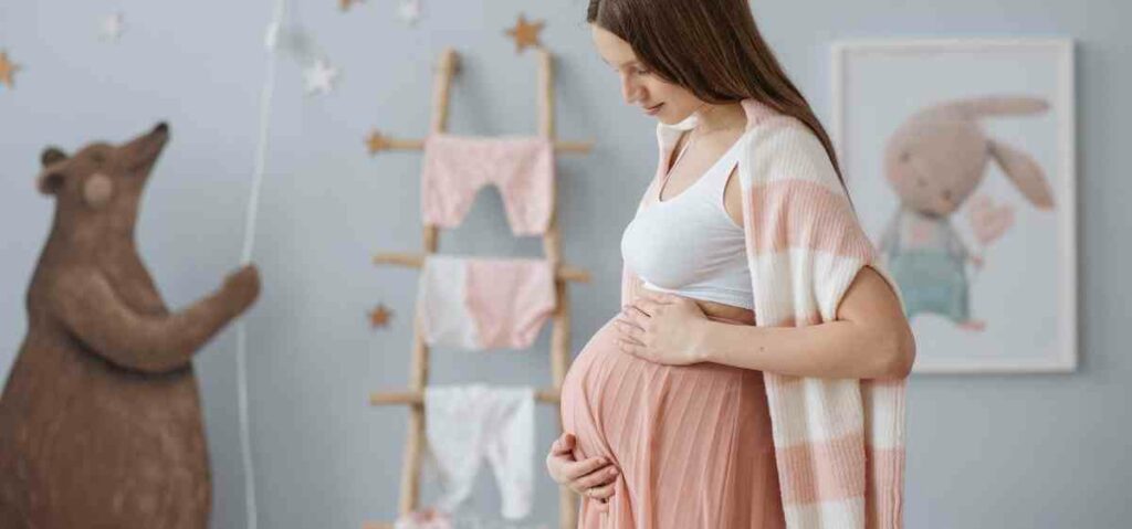 Wanita hamil akan lebih rentan terkena sindrom lorong karpal.