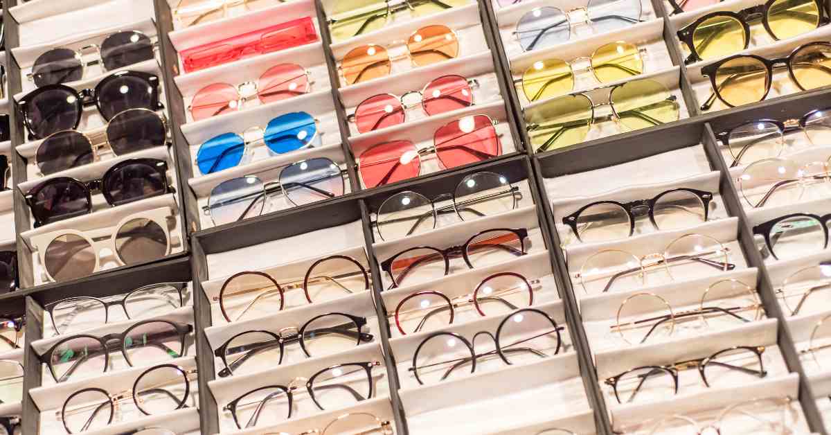 10 Jenis Lensa Kacamata, Apa Saja Perbedaannya?