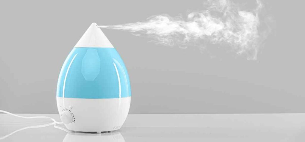 Humidifier ini bisa digunakan saat ruanganmu menggunakan AC atau penyejuk udara agar hidung tidak semakin tersumbat.