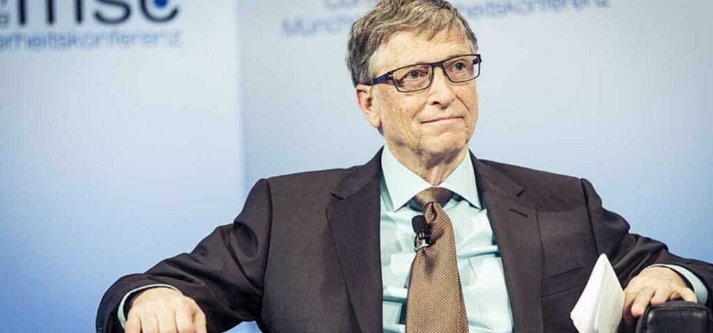Bill Gates menempati posisi ketujuh di daftar orang terkaya di dunia saat ini dengan total kekayaan mencapai $103,6 miliar atau sekitar Rp1.593 triliun.