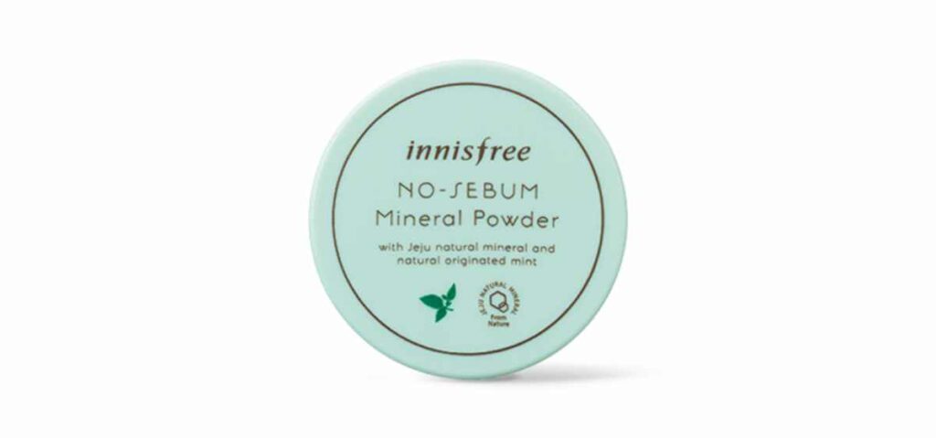 Innisfree No Sebum Mineral Powder dibuat dengan formula double oil-control.