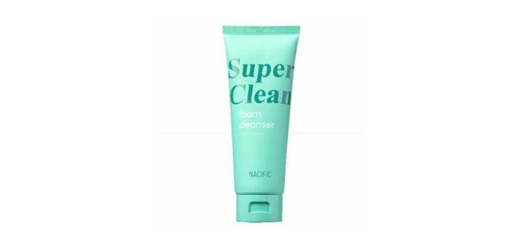 Jika kamu menyukai cleanser dengan busa melimpah, maka bisa mencoba Nacific Super Clean Foam Cleanser.