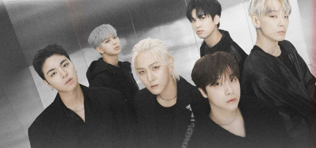 iKon adalah boyband yang didebutkan setelah Winner sebagai grup yang kalah saat survival show di tahun 2013. 