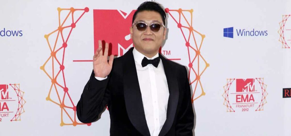 PSY yang mengeluarkan lagu mendunia, Gangnam Style dulu berada di bawah naungan YG Entertainment,