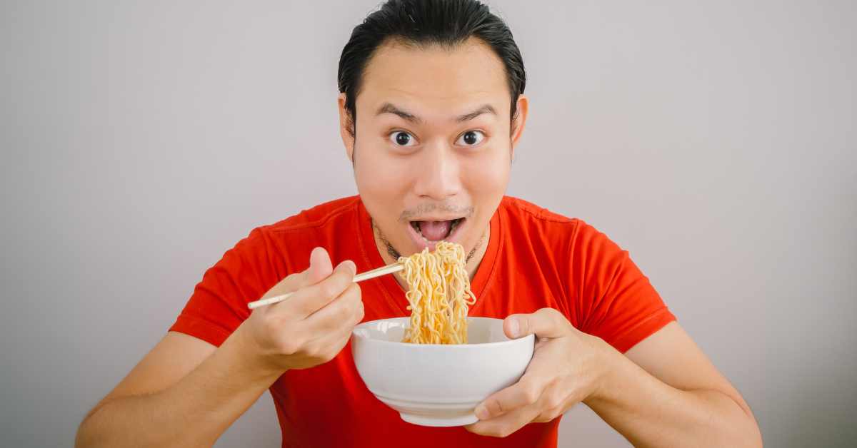 13 Akibat Sering Makan Mie Instan, Berapa Batas Idealnya Makan Mie?