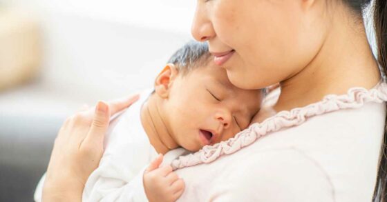 7 Tips Aman Puasa untuk Ibu Menyusui, Apa Dampaknya untuk Bayi?