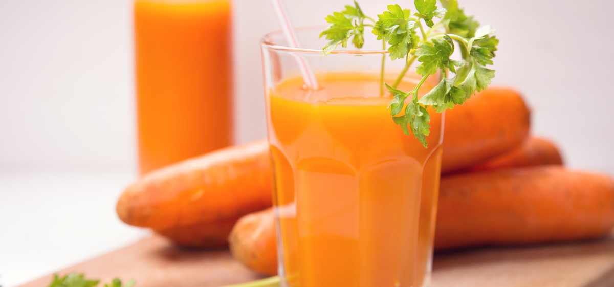 Jus wortel mengandung berbagai gizi yang baik untuk kesehatan, seperti serat, kalium, mangan, fosfor, dan berbagai vitamin