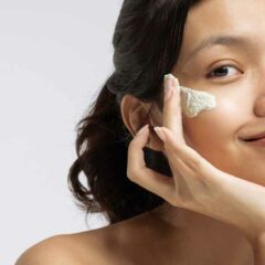 Masih Bingung? Pelajari 7 Urutan Skincare Pagi Hari yang Benar