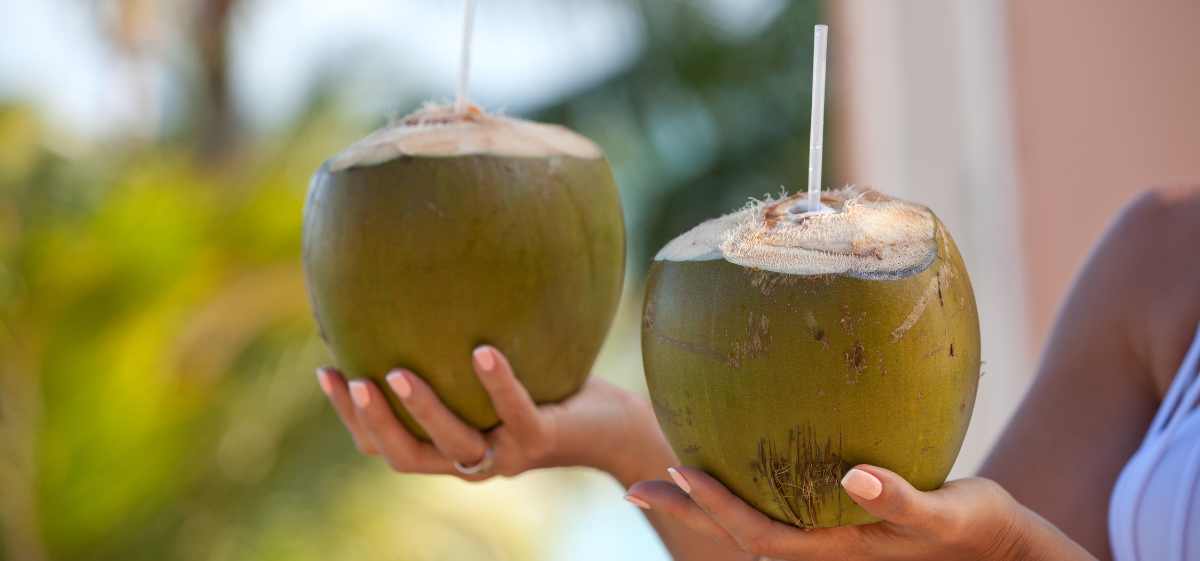 Air kelapa muda telah lama diakui sebagai minuman yang baik untuk kesehatan.