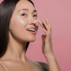 8 Manfaat Moisturizer bagi Kulit Wajah, Kapan Waktu Menggunakannya?