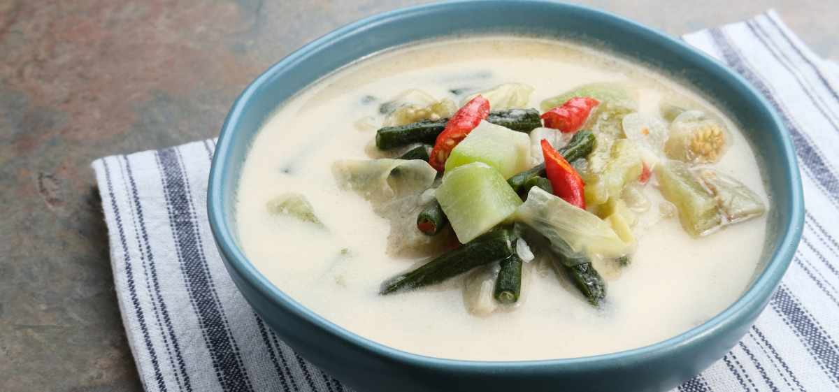 sayuran yang tidak boleh dimakan penderita kolesterol adalah sayur lodeh