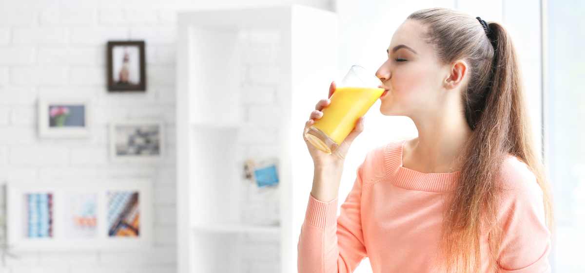 Kamu bisa mengonsumsi suplemen vitamin C di pagi hari atau sebelum makan selama tubuh kamu memiliki toleransi yang baik