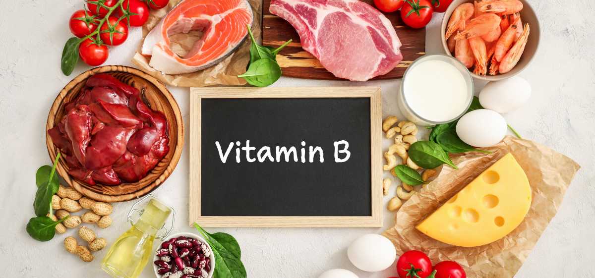 Terdapat berbagai macam makanan sehari-hari yang bisa dijadikan sebagai sumber nutrisi yang kaya akan vitamin B kompleks, di antaranya kerang, telur, alpukat, keju, dan yogurt
