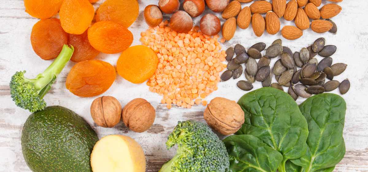 Vitamin K yang larut dalam lemak disarankan untuk dikonsumsi sebanyak 55-65 mikro gram per hari.