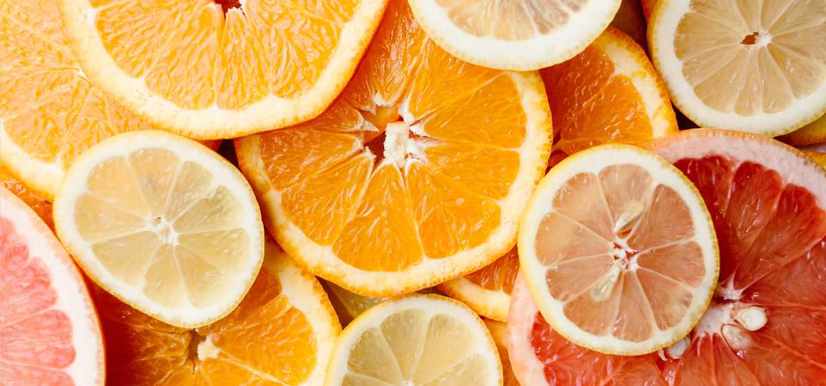 Meskipun jeruk terkenal dengan kandungan vitamin C-nya yang tinggi, kandungan vitamin D di dalamnya masih tergolong rendah.