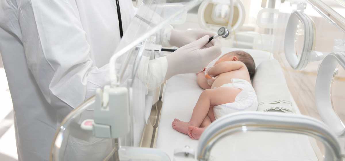 Bayi yang lahir prematur dengan berat kurang dari 1,5 kg kemungkinan besar akibat kurang vitamin E. 