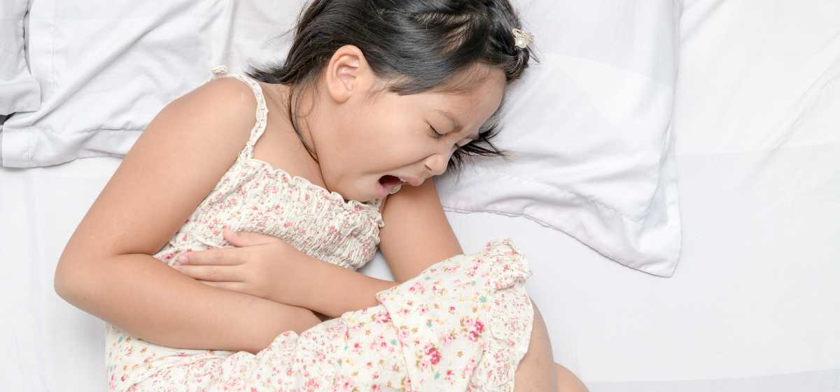 Penderita diare akan berpotensi mengalami sakit perut yang hebat disertai dengan jumlah buang air besar sebanyak tiga kali atau lebih dalam sehari