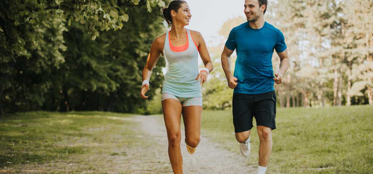 Melakukan aktivitas fisik secara rutin, seperti berolahraga merupakan salah satu pencegahan dada terasa sakit