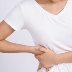 7 Penyebab Sakit Perut Sebelah Kanan Atas dan Cara Mengatasinya