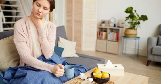 9 Penyebab Sakit Tenggorokan dan Cara Mengatasinya