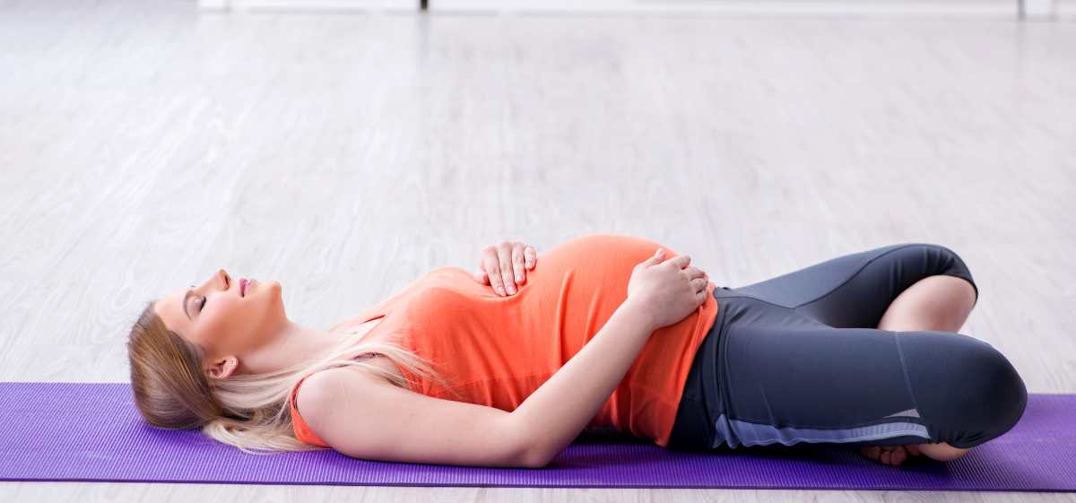 Cara mengatasi sakit pinggang saat hamil berikutnya adalah dengan olahraga yang teratur.