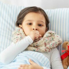 7 Titik Pijat untuk Meredakan Batuk Pilek Anak & Dewasa