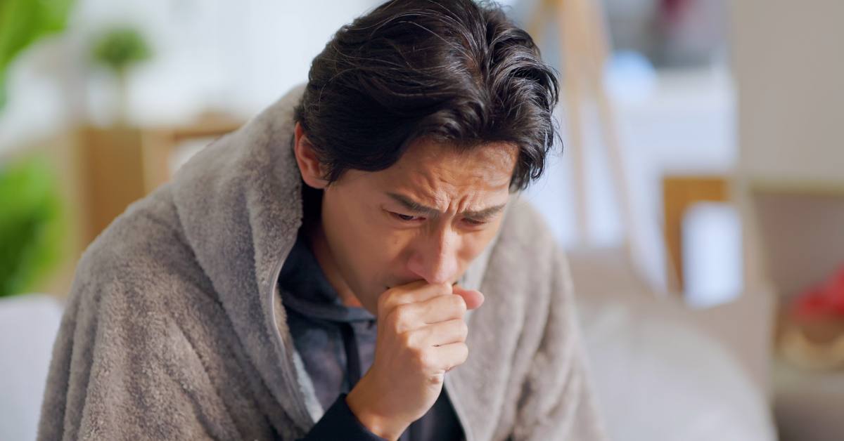 Tubuh justru mengalami penekanan kontraksi yang berbahaya jika menahan batuk.