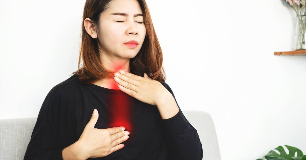 apakah asam lambung bikin batuk berdahak? Tidak, batuk karena GERD tidak disertai dahak.