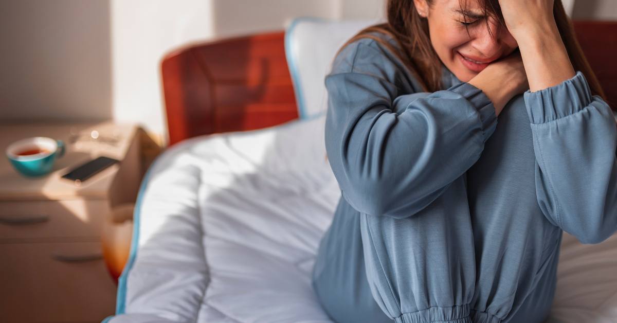 Cara mengatasi anxiety salah satunya dengan menulis jurnal.