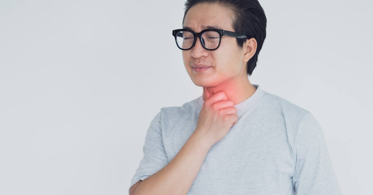 Faringitis atau radang tenggorokan merupakan kondisi saat dinding tenggorokan bengkak.