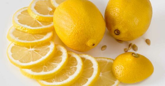 Mudah, Cara Membuat Air Perasan Jeruk Lemon untuk Batuk