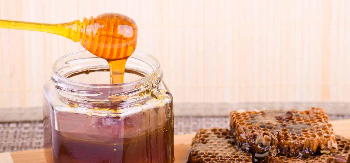 Cara Menghilangkan Gatal di Tenggorokan dengan madu