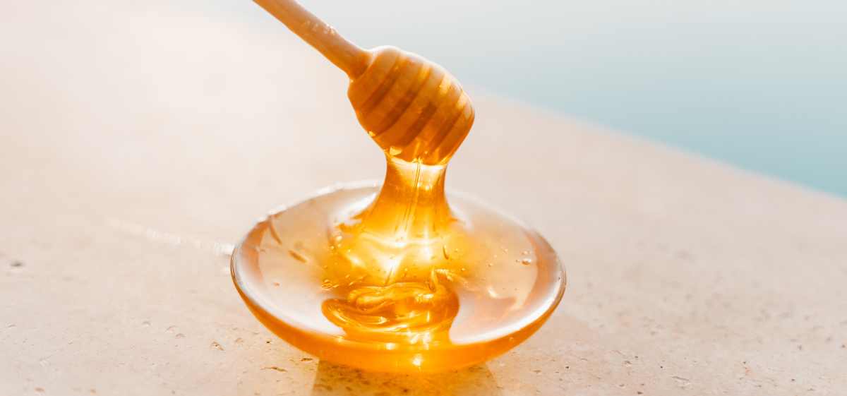 Apakah Madu Bisa Menyembuhkan Batuk?

Ya, madu telah lama digunakan sebagai pengobatan tradisional untuk mengatasi batuk. 