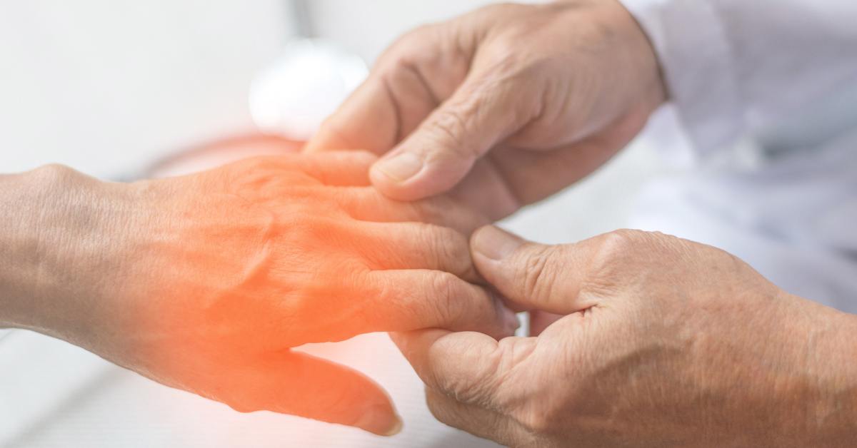 Kesemutan adalah istilah yang menggambarkan kondisi di mana kamu akan merasakan merinding, mati rasa, atau gatal tanpa alasan yang jelas pada bagian tubuh tertentu. 