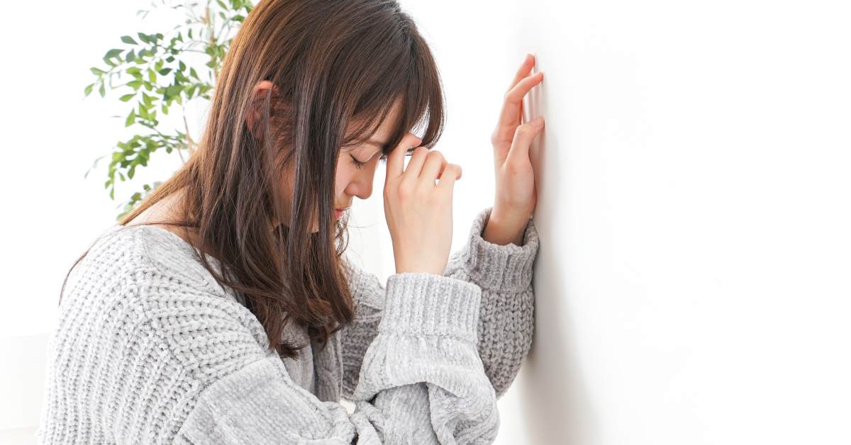 Ciri kurang darah atau anemia salah satunya pusing dan sakit kepala.