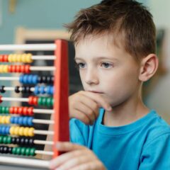 Pengertian Berpikir Kritis Terlengkap! Simak Langkah dan Manfaatnya