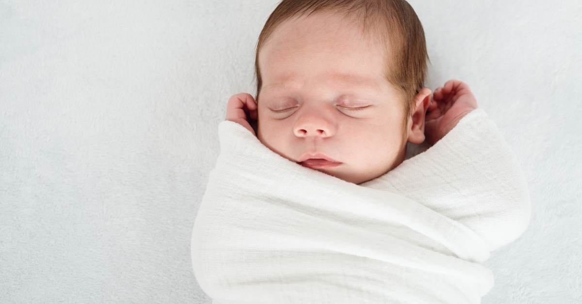 Salah satu perlengkapan yang harus disiapkan untuk bayi baru lahir adalah selimut.