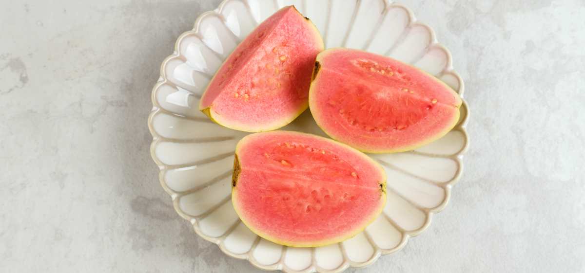 manfaat jambu biji untuk ibu hamil Mengontrol Kadar Kolesterol Darah