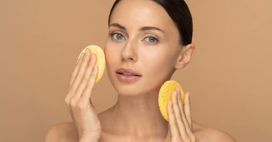 Cara Mudah Melakukan Eksfoliasi Wajah, Aman untuk Pemula!