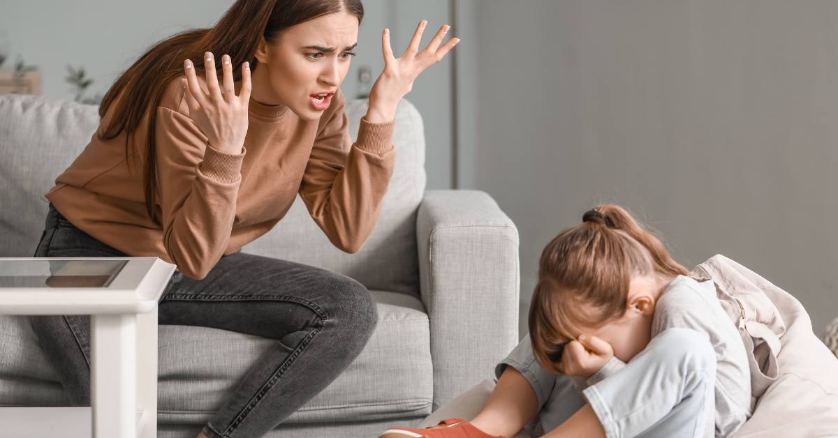 Salah satu cara agar anak cepat bicara adalah tidak mengkritik gaya bicara si kecil.