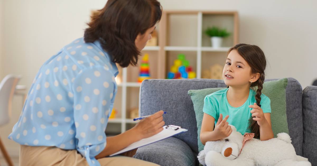 Salah satu cara agar anak cepat bicara adalah terapi bicara.