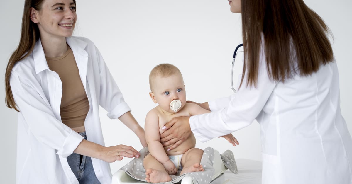 anak bayi sakit ke dokter