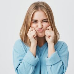 Punya Pipi Tembem Bikin Minder? Ini 12 Cara Mengecilkan Pipi yang Ampuh