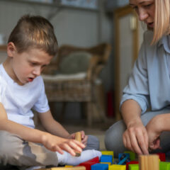 Apa Itu Autis? Pengertian, Gejala, Penyebab, dan Penyembuhan