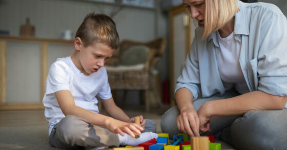 Apa Itu Autis? Pengertian, Gejala, Penyebab, dan Penyembuhan