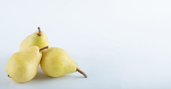 13 Manfaat Buah Pir Untuk Kesehatan Tubuh Hingga Kecantikan