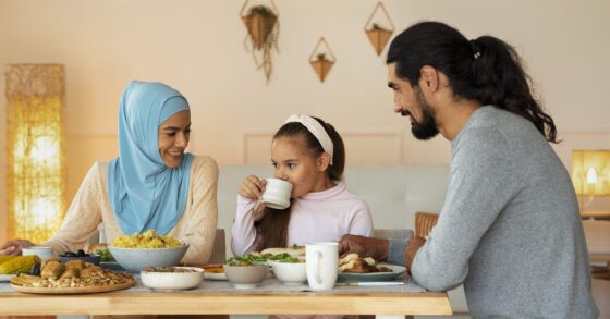 12 Cara Mengajarkan Anak Berpuasa yang Efektif, Orang Tua Wajib Tahu