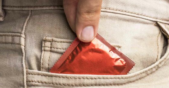 6 Manfaat Kondom dan Efek Sampingnya untuk Kesehatan