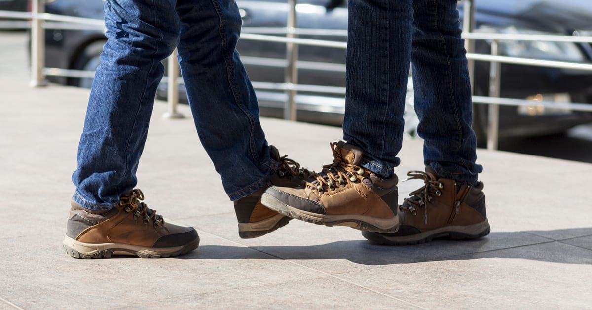 Tips Menghilangkan Noda sepatu